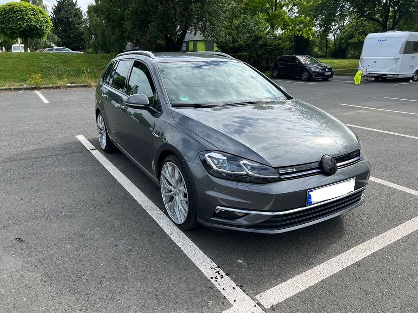 VW Golf 105.000 km 15.900 € Dresden 01189