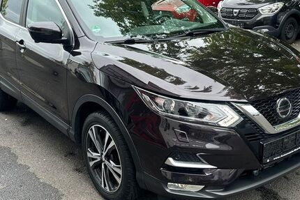 Nissan Qashqai 44.000 km 15.400 € Wiesbaden 65203