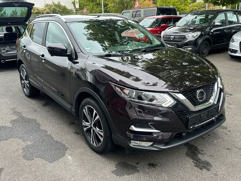 Nissan Qashqai 44.000 km 15.400 € Wiesbaden 65203