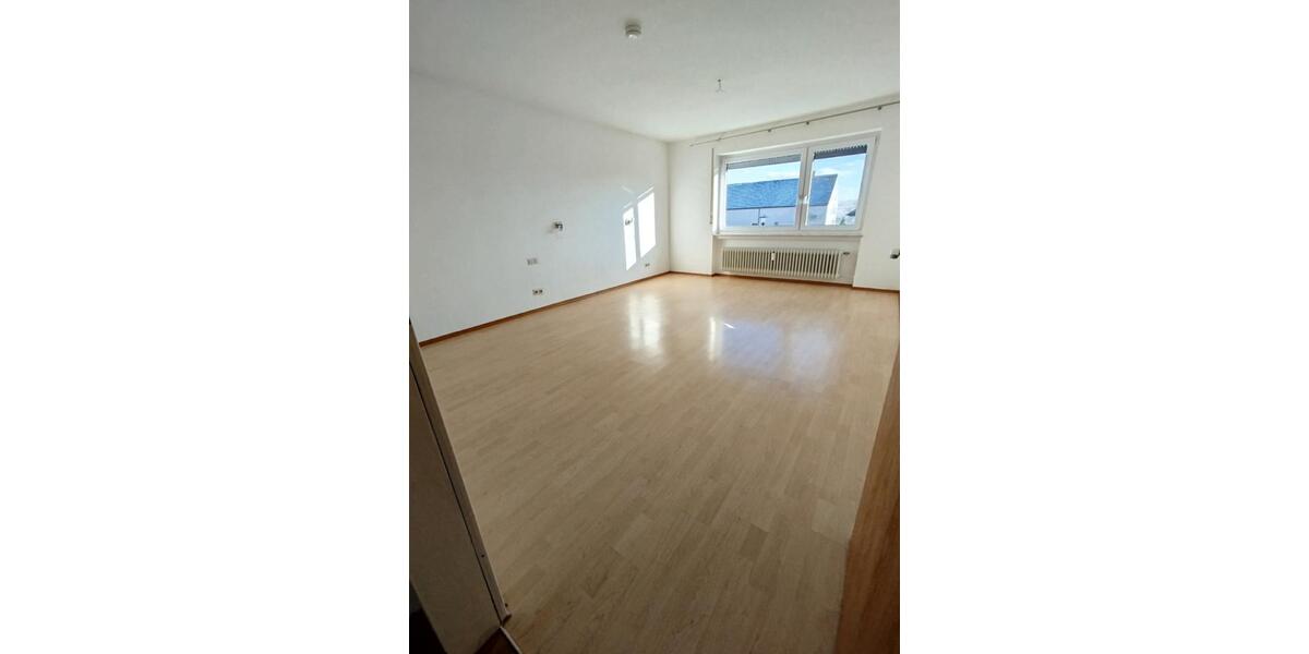 Etagenwohnung Bad Buchau - 4.5 Zimmer, 110 m&sup2;, 825&euro; | Angebot:26429209