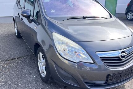 Opel Meriva 154.000 km 4.000 &euro; Nürnberg 90431