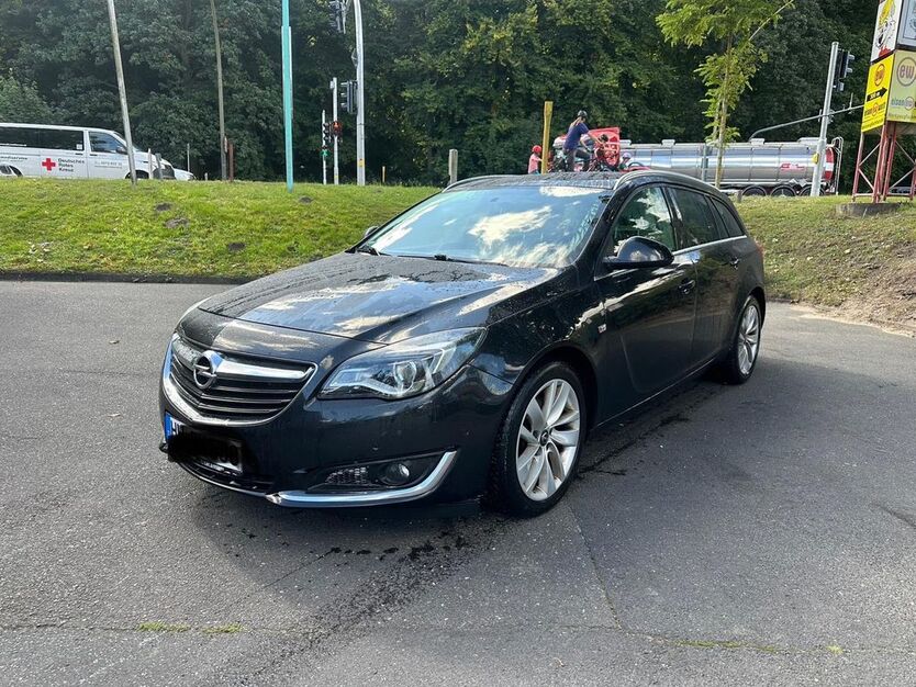 Opel Insignia 188.000 km 9.000 € Hamburg 21075