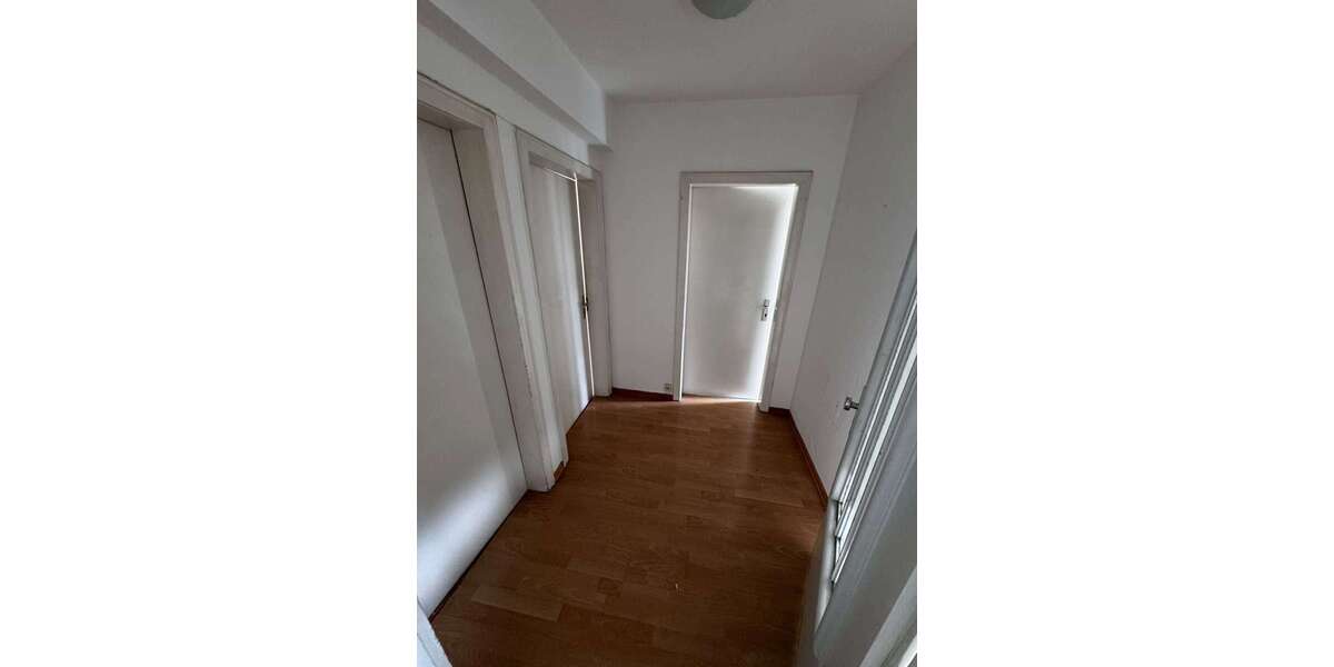 Etagenwohnung Kassel Südstadt - 2 Zimmer, 70 m&sup2;, 525&euro; | Angebot:27127776