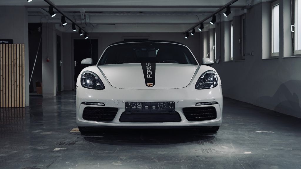 Porsche Boxster 99.892 km 49.920 € Altbach 73776