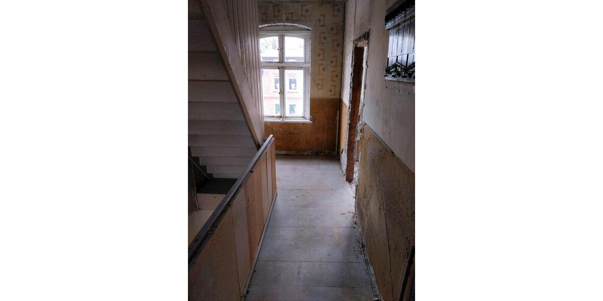 Mehrfamilienhaus, Wohnhaus Grabow - 8 Zimmer, 240 m&sup2;, 82.000&euro; | Angebot:26073981