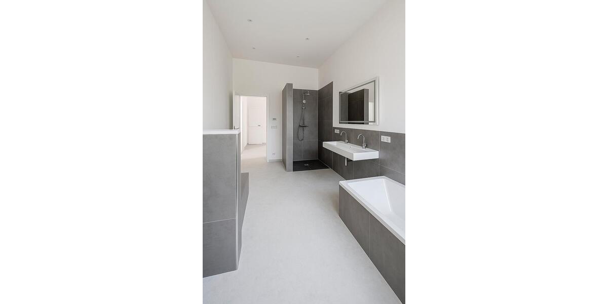 Einfamilienhaus Velden - 5 Zimmer, 150 m&sup2;, 2.500&euro; | Angebot:26403441