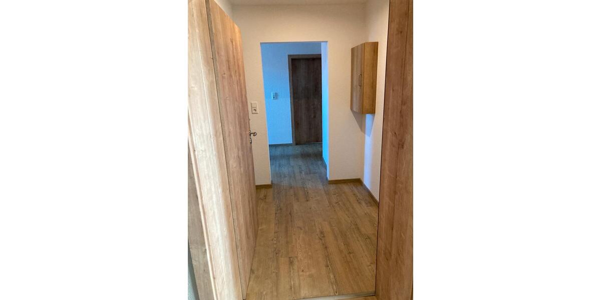 Dachgeschoßwohnung Apen - 4 Zimmer, 120 m&sup2;, 850&euro; | Angebot:26400553