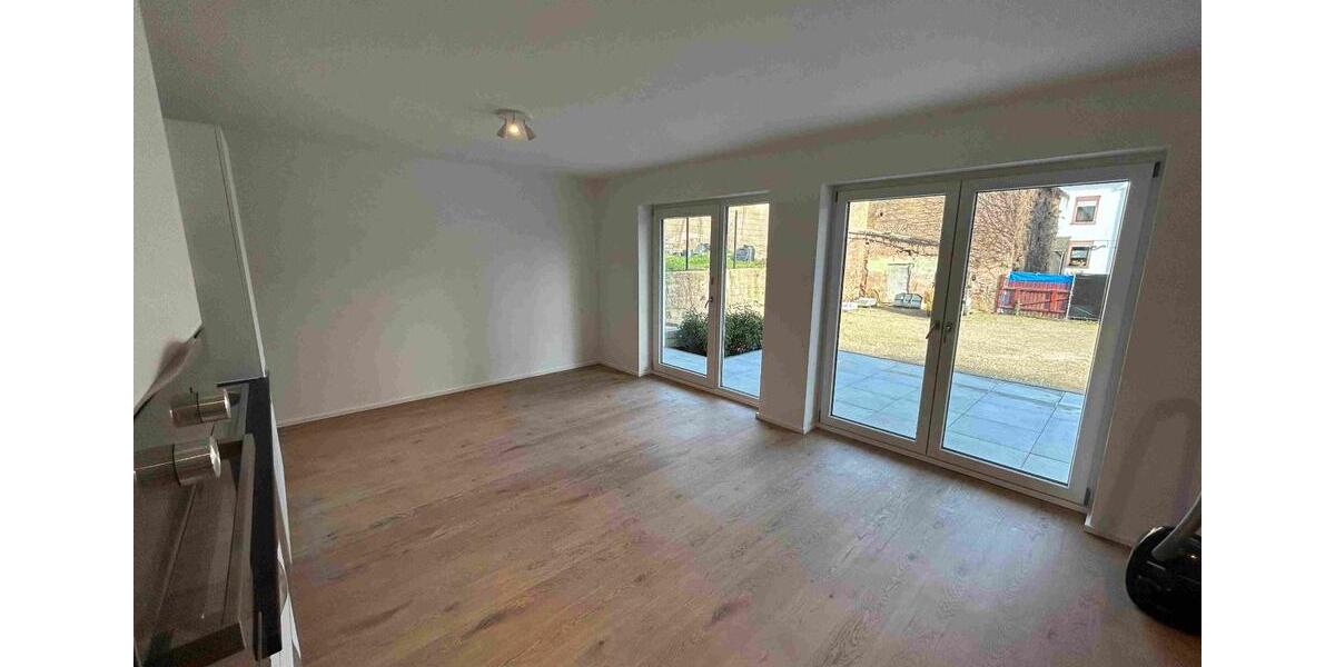 Etagenwohnung Trier Feyen-Weismark - 2 Zimmer, 75 m&sup2;, 980&euro; | Angebot:26394062