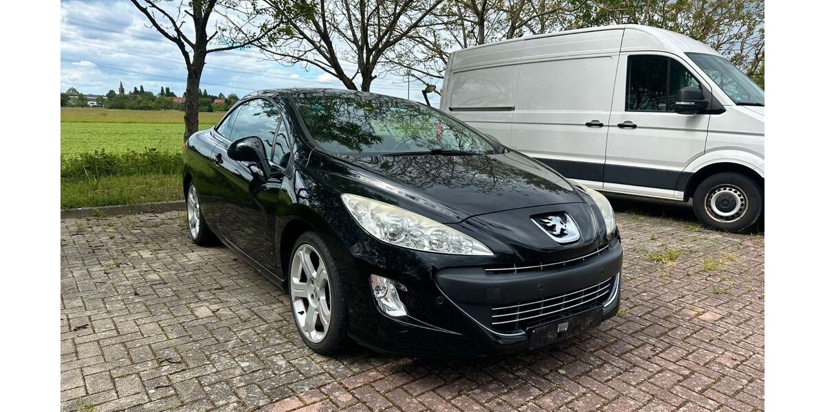 Peugeot 308 137.000 km 5.299 &euro; Au am Rhein 76474