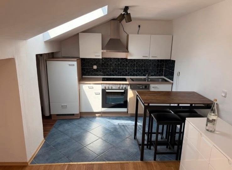 Dachgeschoßwohnung Prien am Chiemsee - 2 Zimmer, 45 m&sup2;, 800&euro; | Angebot:26230509