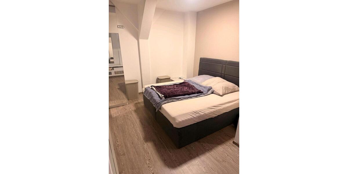 Vermieten schöne 2 Raumaltbauwohnung in Stadtmitte 2 zimmer