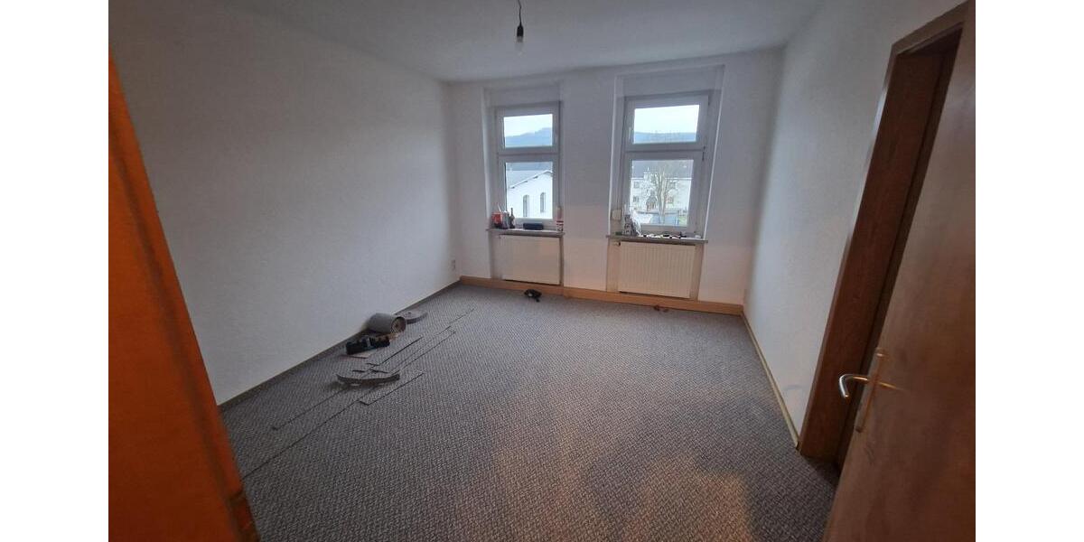 Hochparterre Lauter-Bernsbach Bernsbach - 5 Zimmer, 105 m&sup2;, 651&euro; | Angebot:24840388