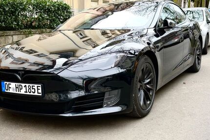 Tesla Model S 212.000 km 19.200 &euro; Offenbach am Main 63067