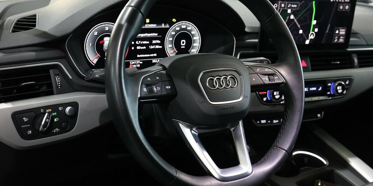 Audi A4 Avant 40 TDI QU S-LINE SPORT WHITE MATRIX-LED 124.000 km 29.994 &euro; Hamm 59077