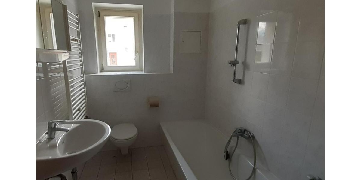 Erdgeschoßwohnung Lauta - 1 Zimmer, 36 m&sup2;, 250&euro; | Angebot:25367885