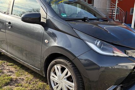 Toyota Aygo (X) 100.000 km 6.400 &euro; Aulendorf 88326