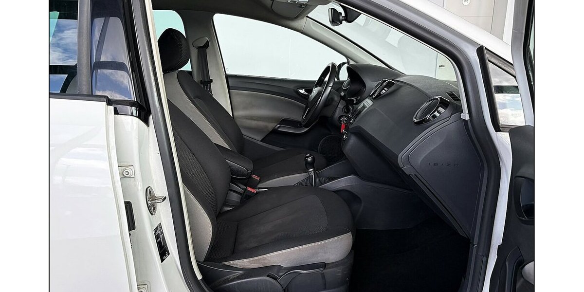 Seat Ibiza 1.2 TSI Style 1. Hand PDC Klima 186.000 km 4.999 &euro; Stade 21682