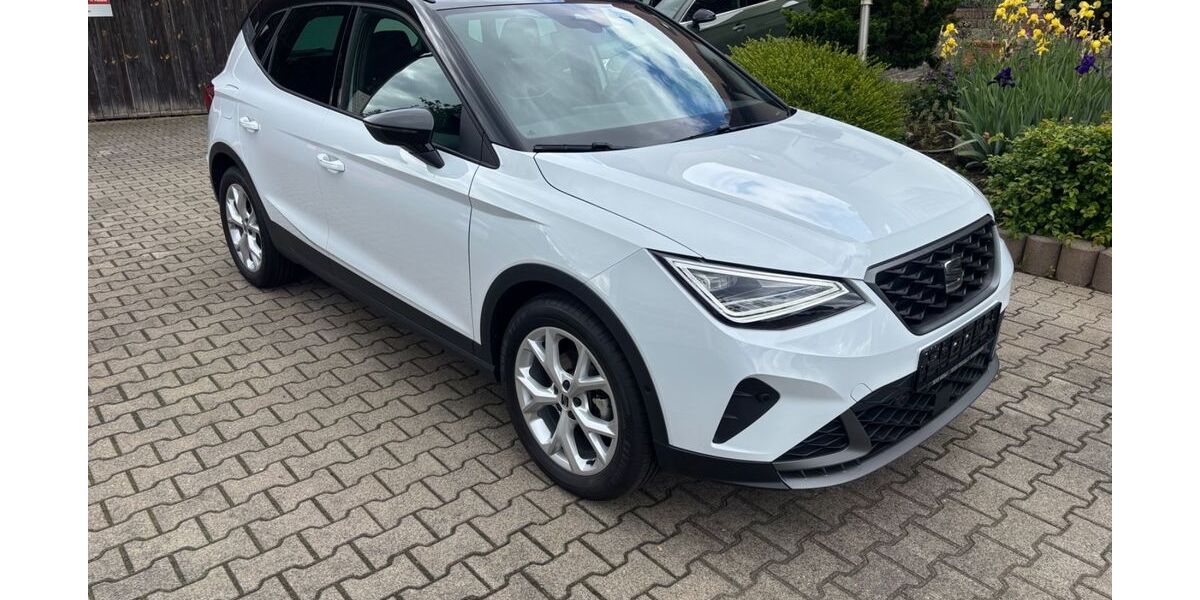 Seat Arona 9.500 km 22.380 &euro; Königstein 92281