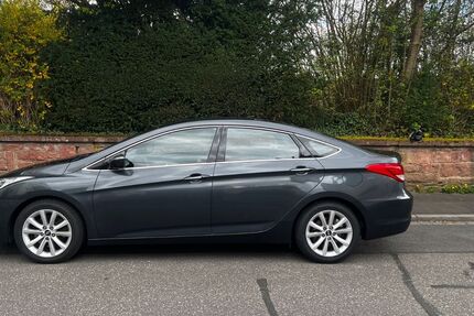 Hyundai i40 126.000 km 9.300 &euro; Hösbach 63768