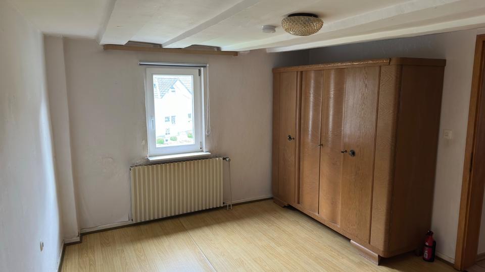 Einfamilienhaus Wilnsdorf - 6 Zimmer, 180 m&sup2;, 199.000&euro; | Angebot:25758331
