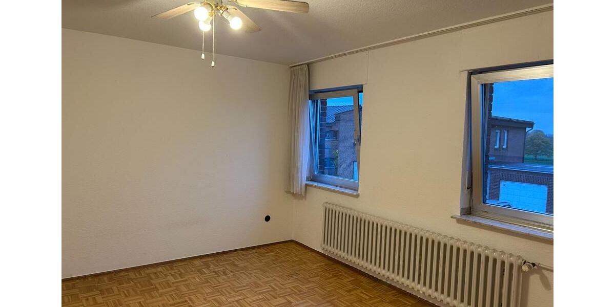 Geräumiges Haus mit Innenhof und Nebengebäuden in GangeltStahe zimmer