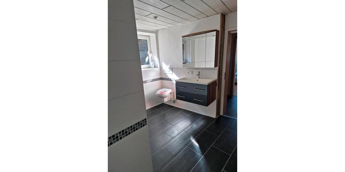 Etagenwohnung Biedenkopf - 4 Zimmer, 130 m&sup2;, 130.000&euro; | Angebot:26982261