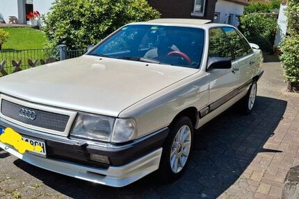 Audi 100