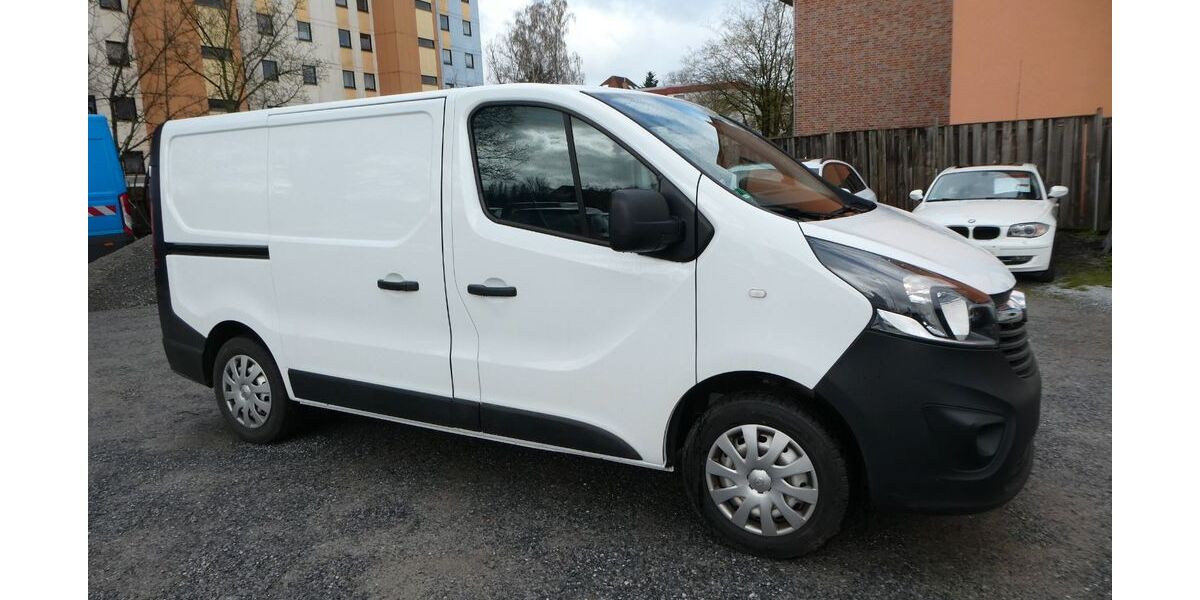 Opel Vivaro 96.000 km 9.850 &euro; Paderborn 33100