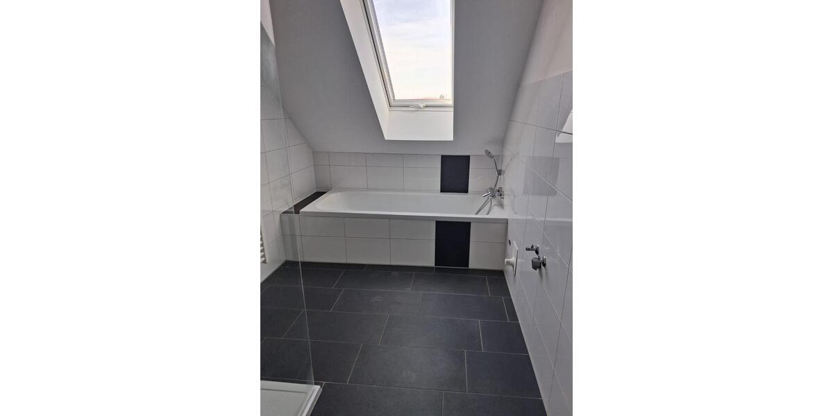 Dachgeschoßwohnung Tangermünde - 2 Zimmer, 98 m&sup2;, 833&euro; | Angebot:25265870