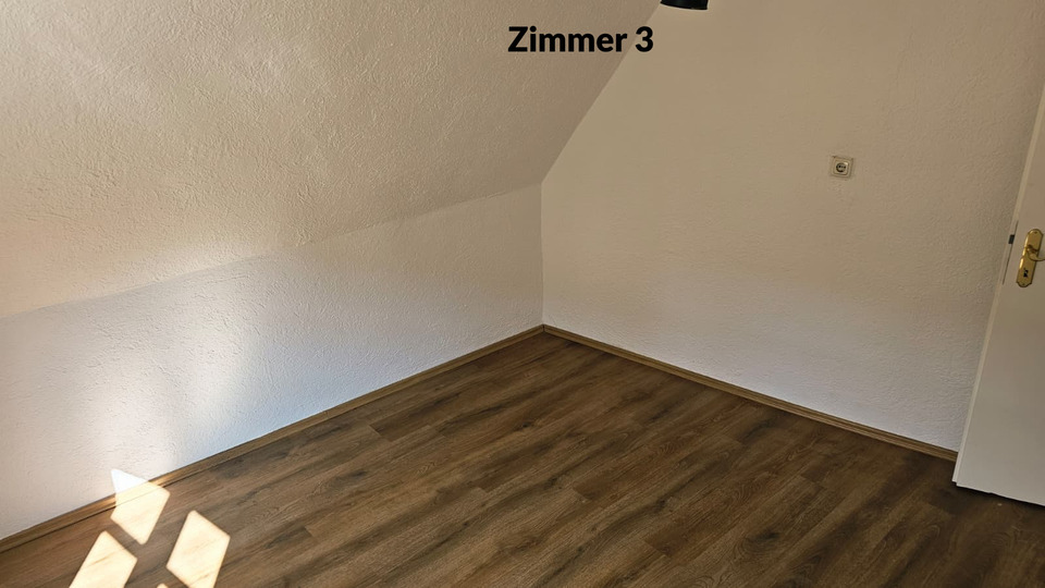 Dachgeschoßwohnung Augsburg - 3 Zimmer, 90 m&sup2;, 1.400&euro; | Angebot:25831984