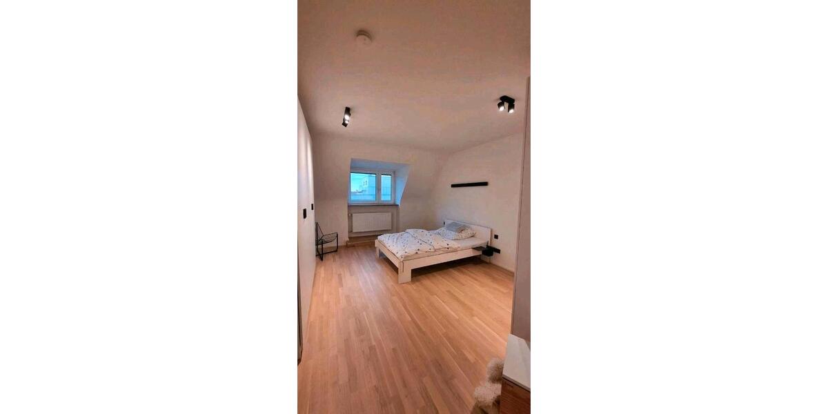 Dachgeschoßwohnung Nürnberg Kleinweidenmühle - 3 Zimmer, 68 m&sup2;, 315.000&euro; | Angebot:27296982