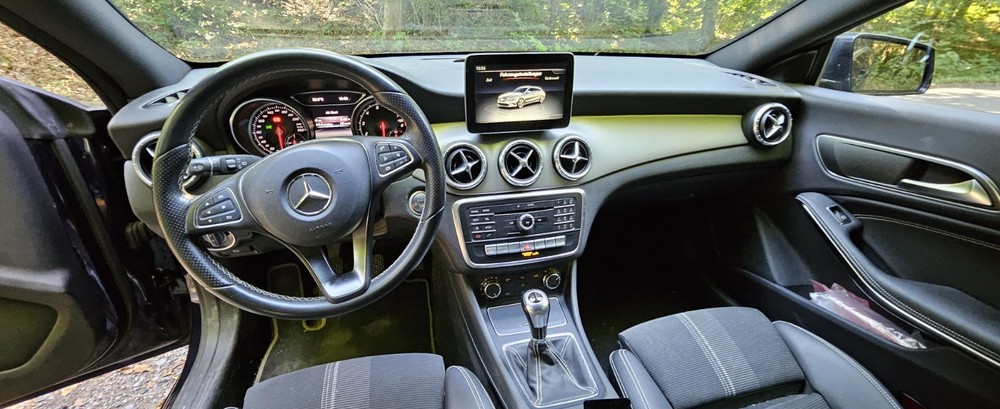 Mercedes-Benz CLA Shooting Brake 99.000 km 15.500 &euro; Bad Bocklet 97708