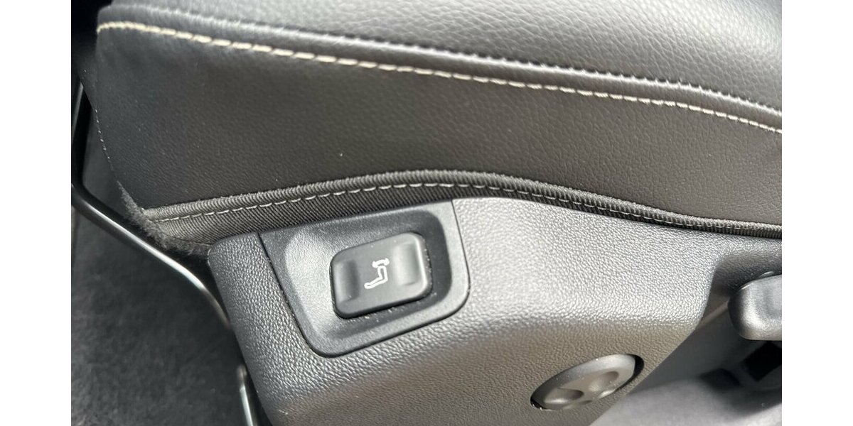 Opel Grandland Ultimate *ACC/Navi/19Zoll Alu/LED/el.Hec 35.065 km 24.790 &euro; Bamberg 96052