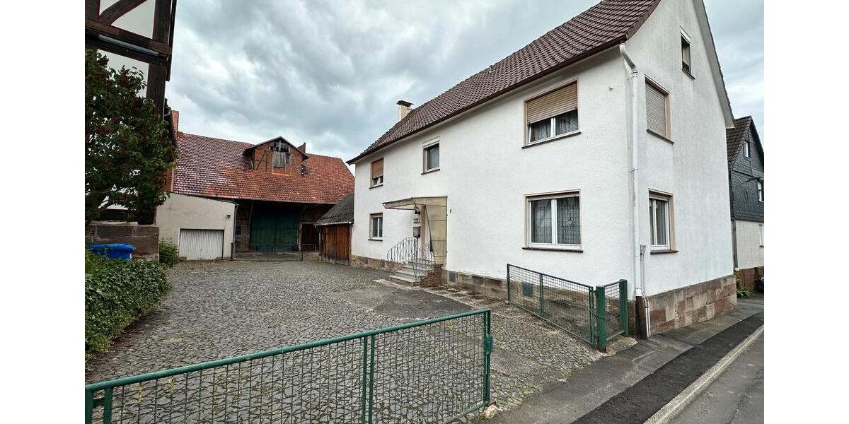 Bauernhaus, Landhaus Fritzlar - 8 Zimmer, 310 m&sup2;, 265.000&euro; | Angebot:27112563