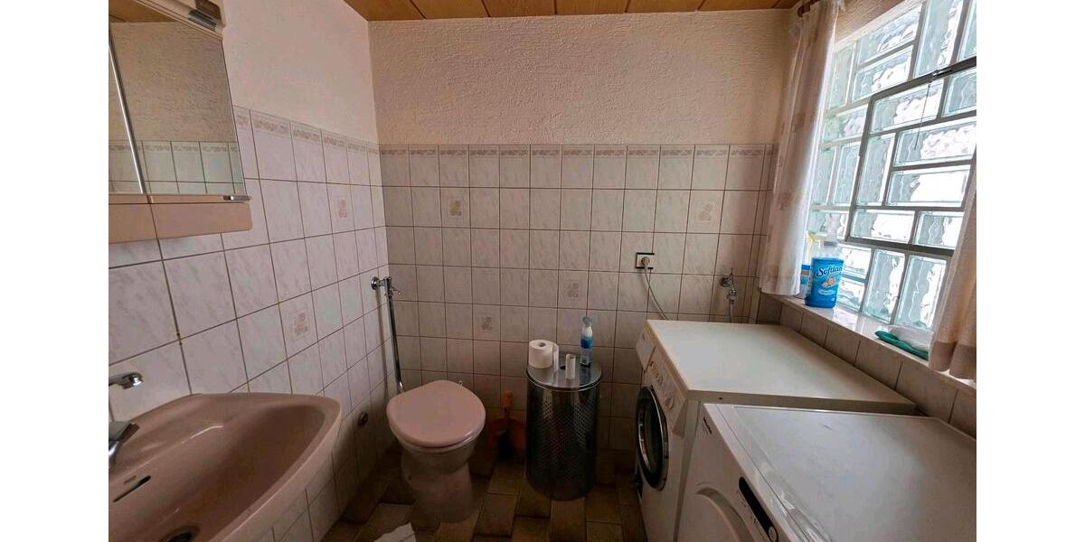 Doppelhaushälfte Gersheim - 7.5 Zimmer, 150 m&sup2;, 110.000&euro; | Angebot:26955336