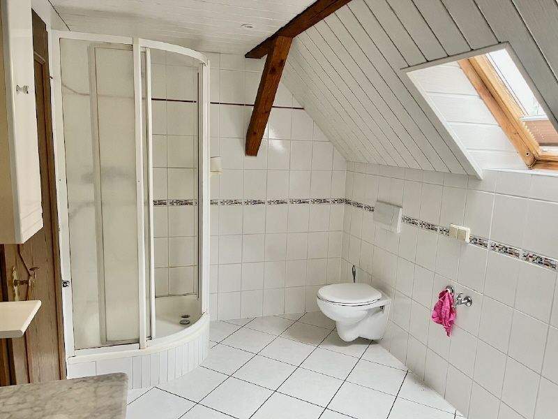 Seitengebäude mit großem überdachten Balkon 5 zimmer