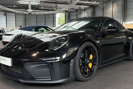 Porsche 992 6.000 km 221.890 &euro; Paderborn 33100