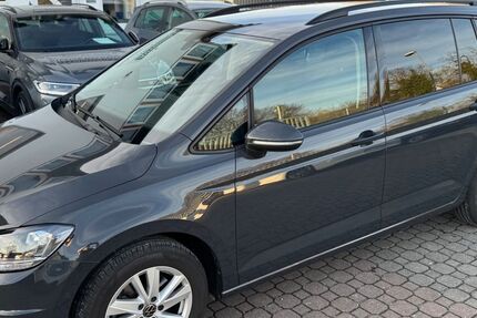 VW Touran 62.620 km 26.990 &euro; Eggenstein 76344