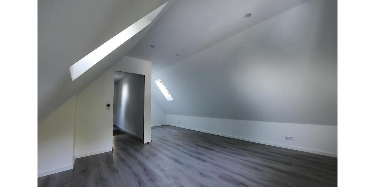 Maisonettenwohnung Mölln - 6 Zimmer, 130 m&sup2;, 1.600&euro; | Angebot:25286153