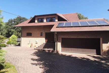 Idyllisch gelegenes Landhaus, Mehrgenerationshaus, Massivhaus zimmer
