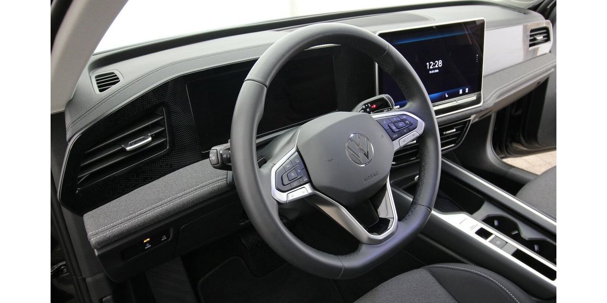 VW Passat Variant 1.5 eTSI 7-DSG LED+KAMERA+WINTER 35.987 km 26.900 &euro; Hagenow 19230