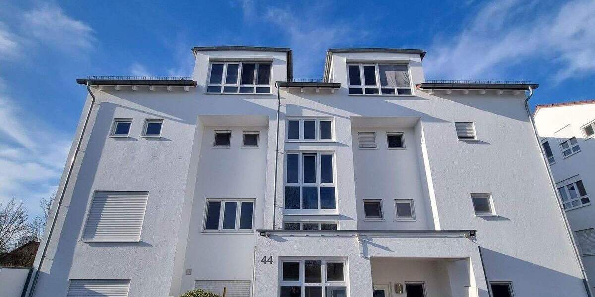 Großzügige 4 Zi. ETW mit Wohlfühlgarantie - Ankleide, Balkon, Garage & Stellplatz 4 zimmer