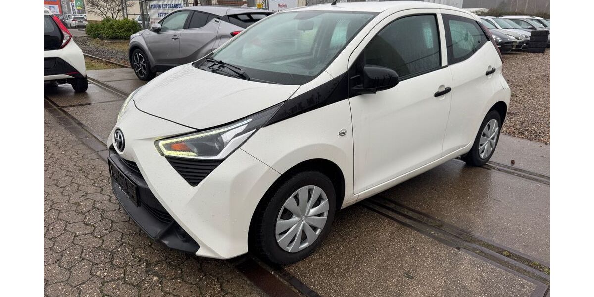 Toyota Aygo (X) 80.000 km 7.350 &euro; Buxtehude 21614