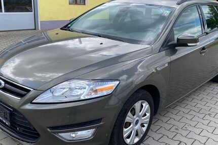 Ford Mondeo 386.400 km 1.700 € Gebenbach 92274
