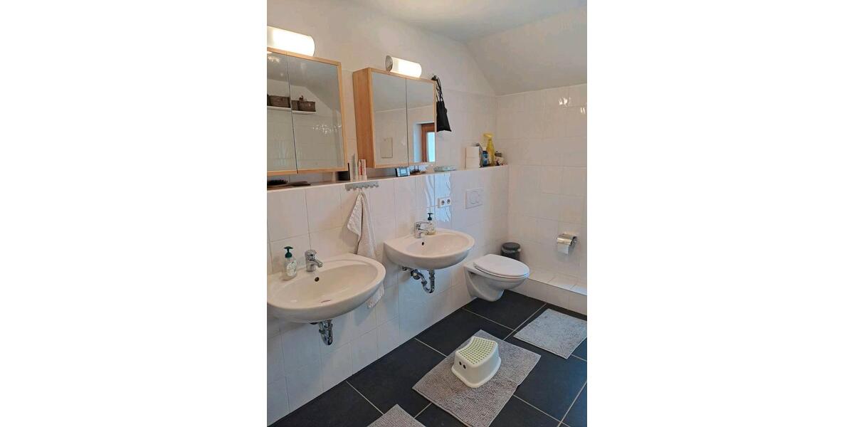 Doppelhaushälfte Lörrach - 5 Zimmer, 140 m&sup2;, 2.600&euro; | Angebot:26098163