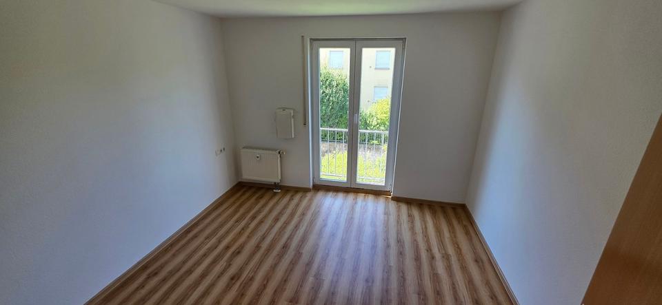 Etagenwohnung Schkeuditz - 3 Zimmer, 83 m&sup2;, 187.000&euro; | Angebot:27714165