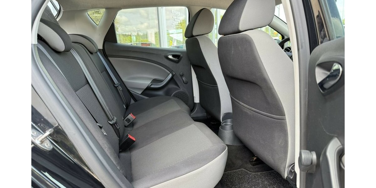 Seat Ibiza 1.0 TSI STYLE/SCHECKHEFT GEPFLEGT/TEMPOMAT 93.408 km 7.900 &euro; Villingen-Schwenningen 78054