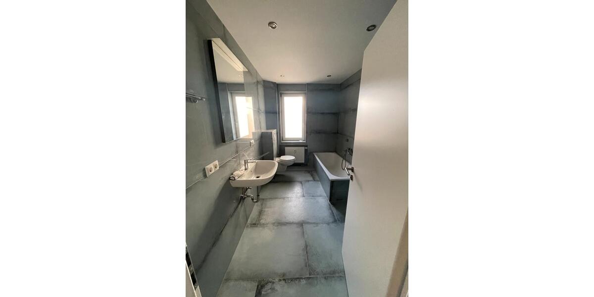 Etagenwohnung Haßfurt - 4 Zimmer, 110 m&sup2;, 1.050&euro; | Angebot:25311894