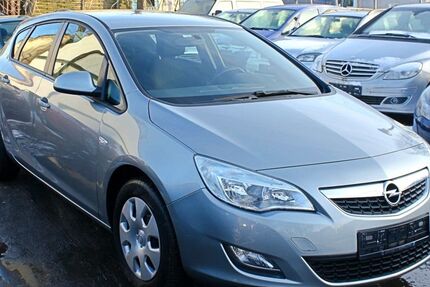 Opel Astra 120.800 km 4.799 &euro; Berlin 13057
