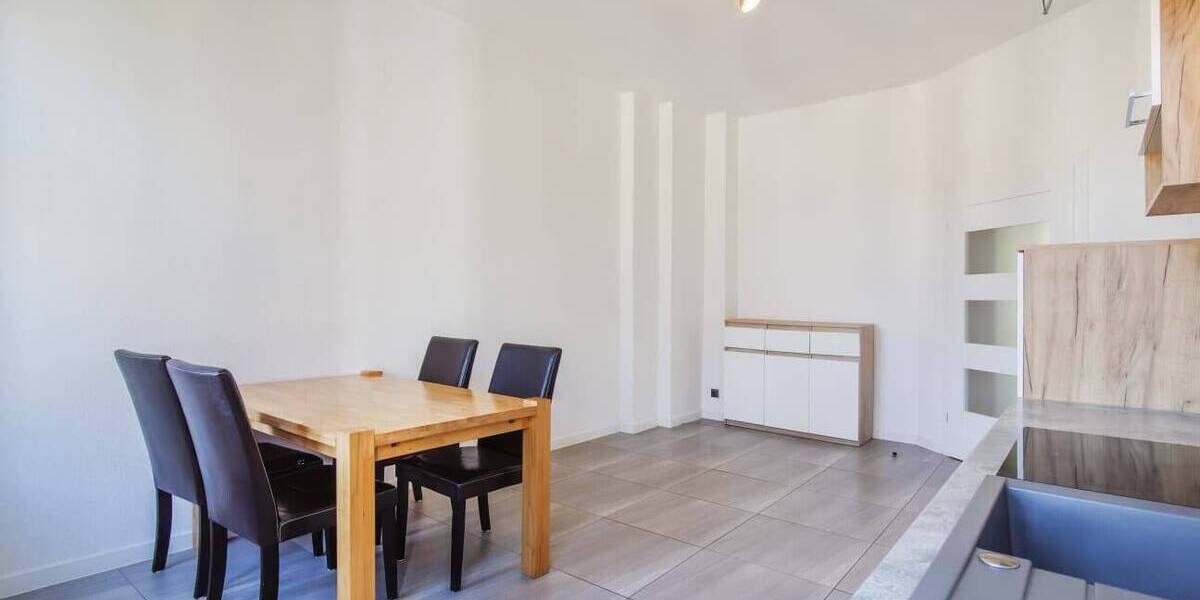 Etagenwohnung Görlitz Innenstadt - 2 Zimmer, 77 m&sup2;, 85.000&euro; | Angebot:26878907